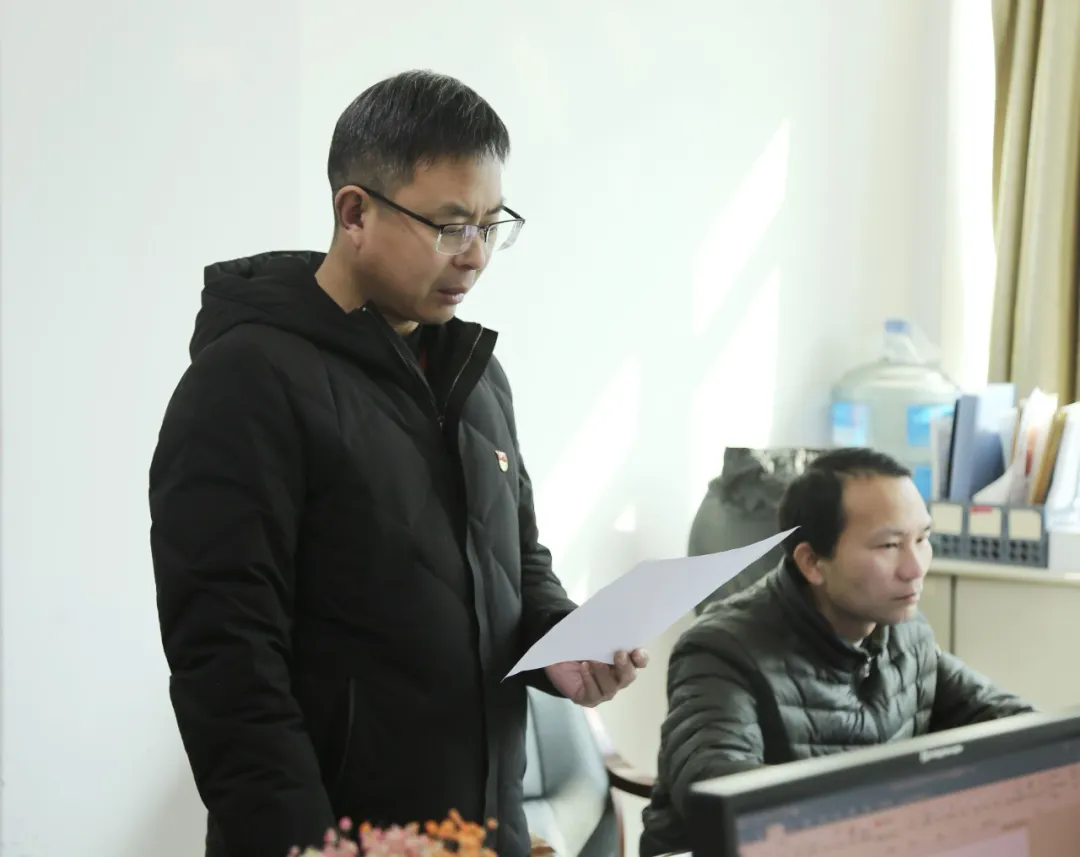 640.webp (1).png 640.webp (1).png